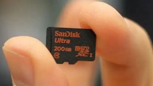 SanDisk'in 200GB'lık hafıza kartı satışa çıktı
