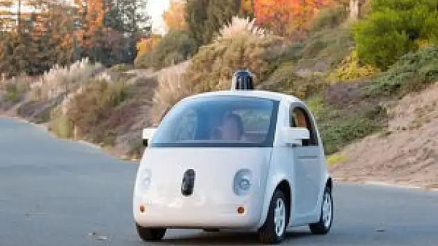 Google'ın Sürücüsüz Otomobilleri Yollara Çıktı