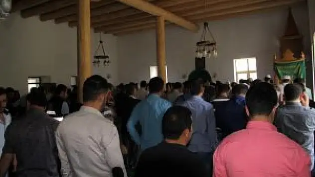 Başkale'de restore edilen cami ibadete açıldı