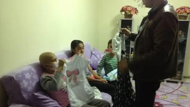 Kaymakam Yetgin'den lösemi hastasına ziyaret