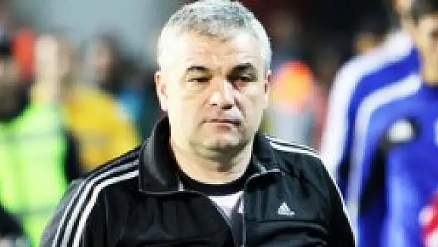 Rıza Çalımbay istifa etti