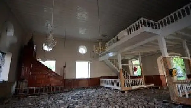 Sarıkamış Yeni Camide restorasyon