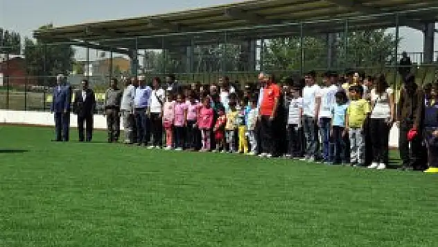 Kars'ta yaz spor okulları açıldı