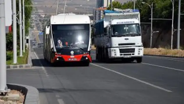Trambüslerde internet hizmeti sunuluyor