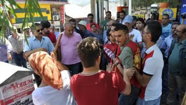 Tunceli'de bir müzik grubunun afişleri gerginliğe yol açtı