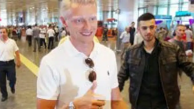 Andreas Beck Bugün İmzalıyor!