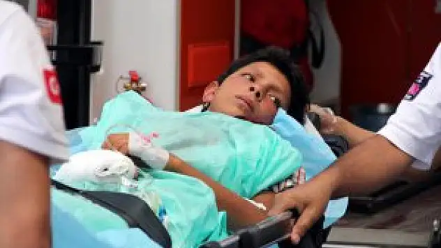 Parmakları kopan çocuğa Hava Ambulansı Yetişti