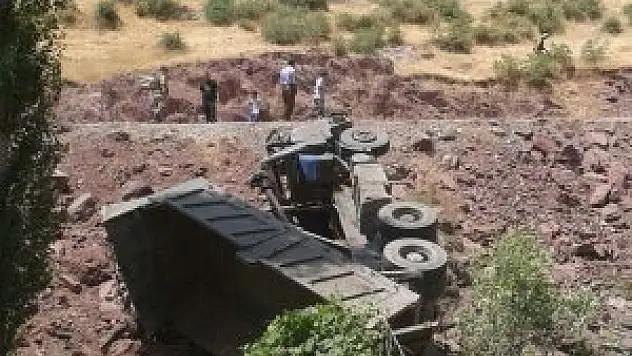 Hakkari'de askeri araç kaza yaptı: 1 şehit, 1 yaralı