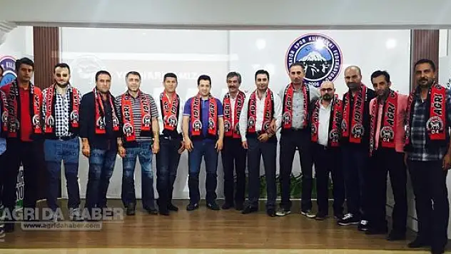 Ağrı Gençlerbirliği Spor yönetimi bir araya geldi