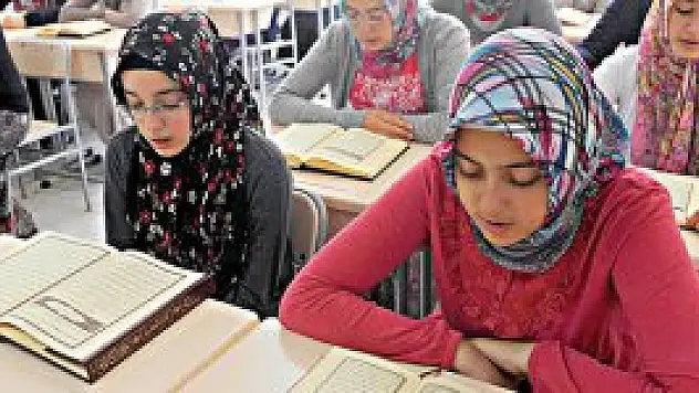 Haydi Gençler İmam Hatiplere !