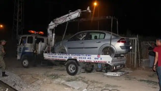 Malatya'da hemzemin geçitte kaza: 2 yaralı
