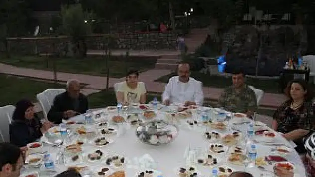 Hakkari'de şehit ve gazi yakınlarına iftar yemeği