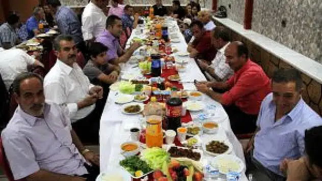 Muradiye Devlet Hastanesi'nden iftar yemeği