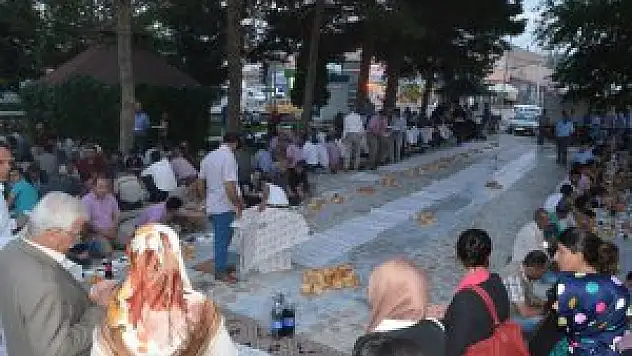 Erciş Belediyesi, personeline iftar verdi
