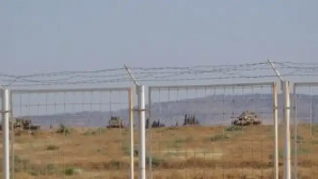 Tankların Namluları Suriye'ye Çevrildi