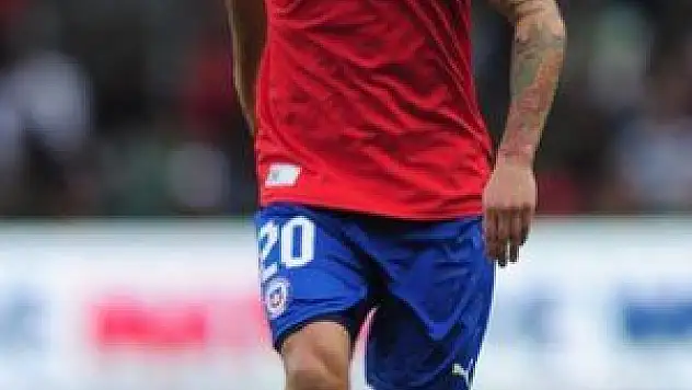 Fenerbahçe'de Yeni Emre: Charles Aranguiz