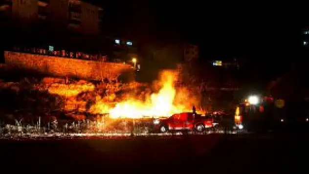 Darende'de yangın
