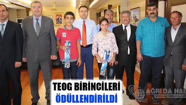 Vali Işın, TEOG birincilerini ödüllendirdi