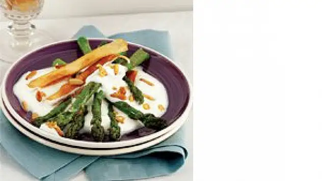 Soslu kuşkonmaz