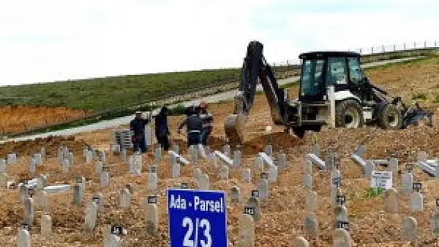 Malatya'da mezar nakil çalışması