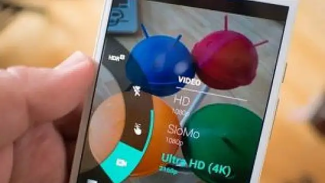 4K video kaydı gerçekleştiren 2015 model akıllı telefonlar