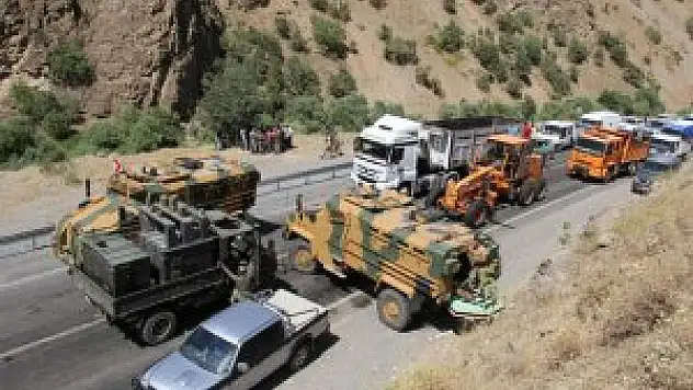 Karayoluna döşenmiş patlayıcı imha edildi
