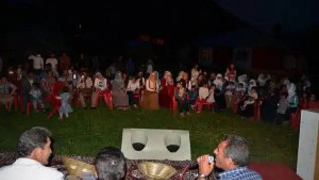 Erciş Belediyesi'nden dengbej divanı