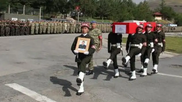 Şemdinli'de şehit edilen asker