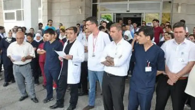 Bitlis'te hasta yakınlarının hemşireyi darbetmesi