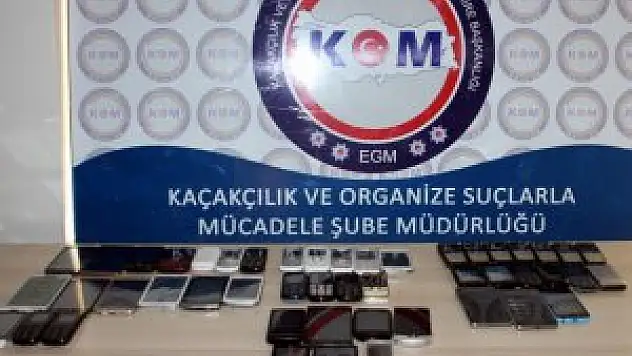 Elazığ'da 48 kaçak cep telefonu ele geçirildi