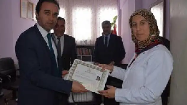 Tatvan'da 400 öğretmene başarı belgesi
