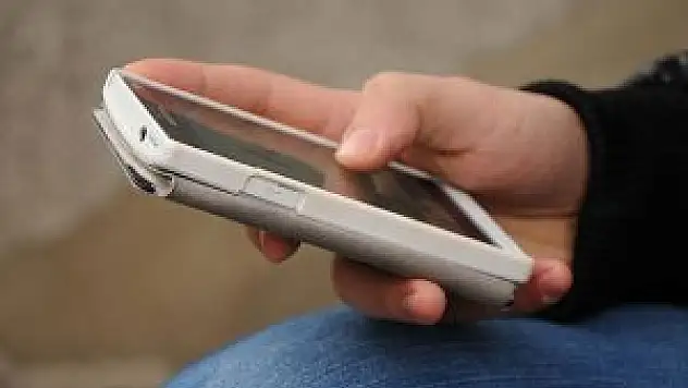Akıllı telefon ve tabletler epilepsiyi tetikliyor