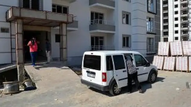 Asansör boşluğuna düşen işçi yaşamını yitirdi