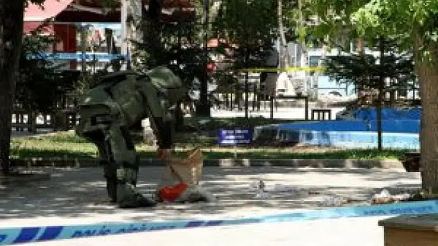 Ardahan'da şüpheli poşet fünyeyle patlatıldı