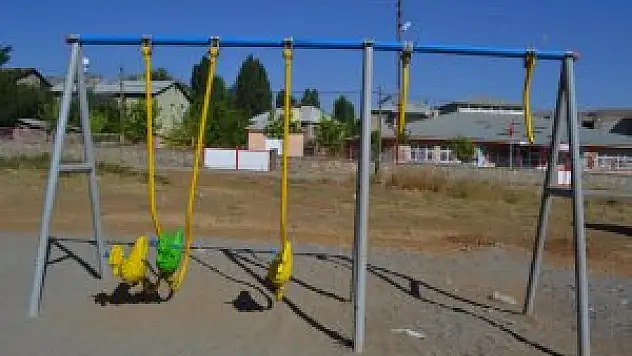 Muş'ta, çocuk oyun parkı tahrip edildi