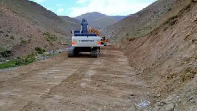 Erciş'te yol yapım çalışmaları