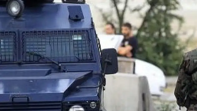 Erzurum'da Bomba Yüklü Araç Son Anda Yakalandı !