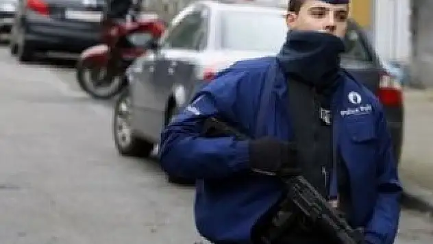 İntihar Edecekti Polis Vurdu