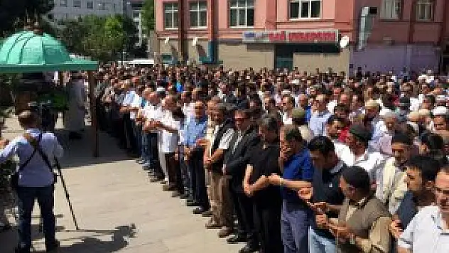 Trabzon'da 8. kattan düşen polisin ölmesi
