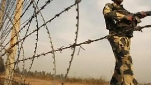 Hindistan Pakistanlı Sivilleri Öldürdü