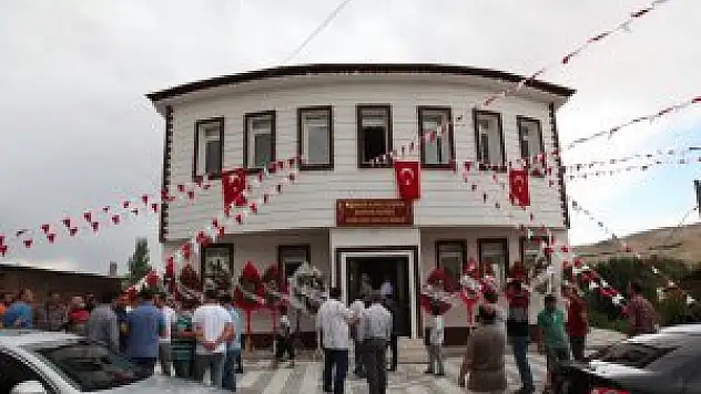 Darende'de mahalle konağı ve Kuran kursu açıldı