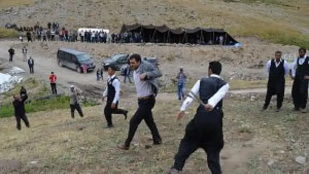 Vali Kamçı, Hekimhan'da inceleme ve temaslarda bulundu