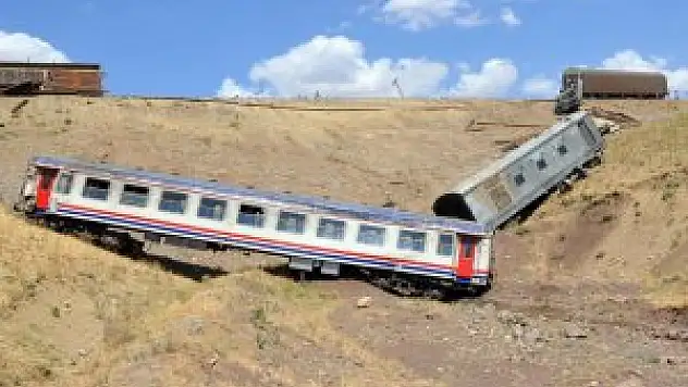 Muş'ta yük trenine yapılan bombalı saldırı yapıldı