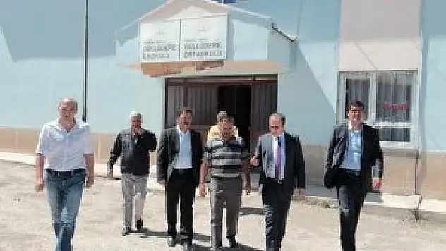 Aşkale Kaymakamı Çiçek, okullarda incelemelerde bulundu