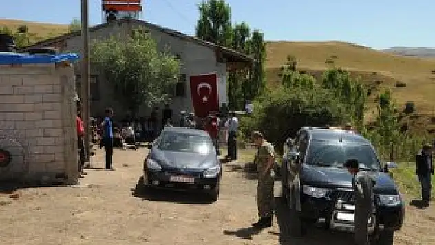 Hakkari'de bir askerin şehit edilmesi