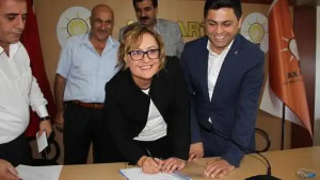 Bingöl'ün ilk kadın Milletvekili Koçakelçi, aday adaylığı başvurusunu yaptı