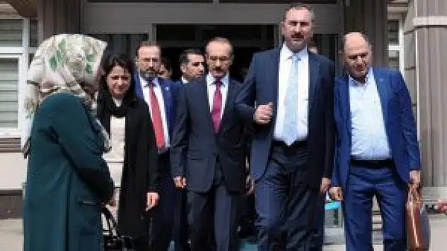 AK Parti heyeti Muş'ta