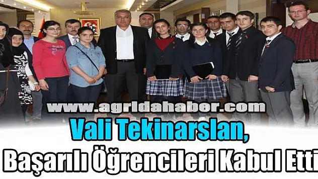 Vali Tekinarslan, başarılı öğrencileri kabul etti