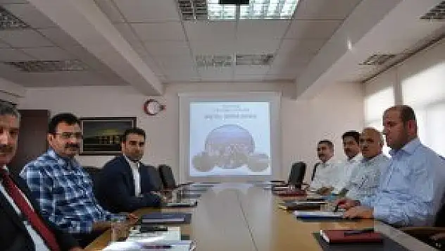 Vali Yavuz, kurumlardan brifing aldı
