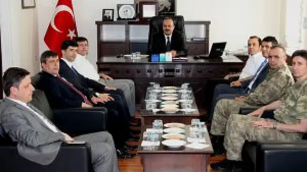 Vali Canbolat'dan Yüksekova'ya ziyaret